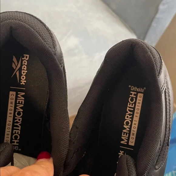 Reebok Classic Black Athletic Shoes - Picture 11 of 11